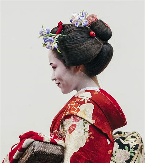 hair bun japanese|traditional japanese female hairstyles.